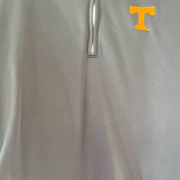 Grey & Orange Tennessee
Addidas Pull Over - Picture 6 of 8